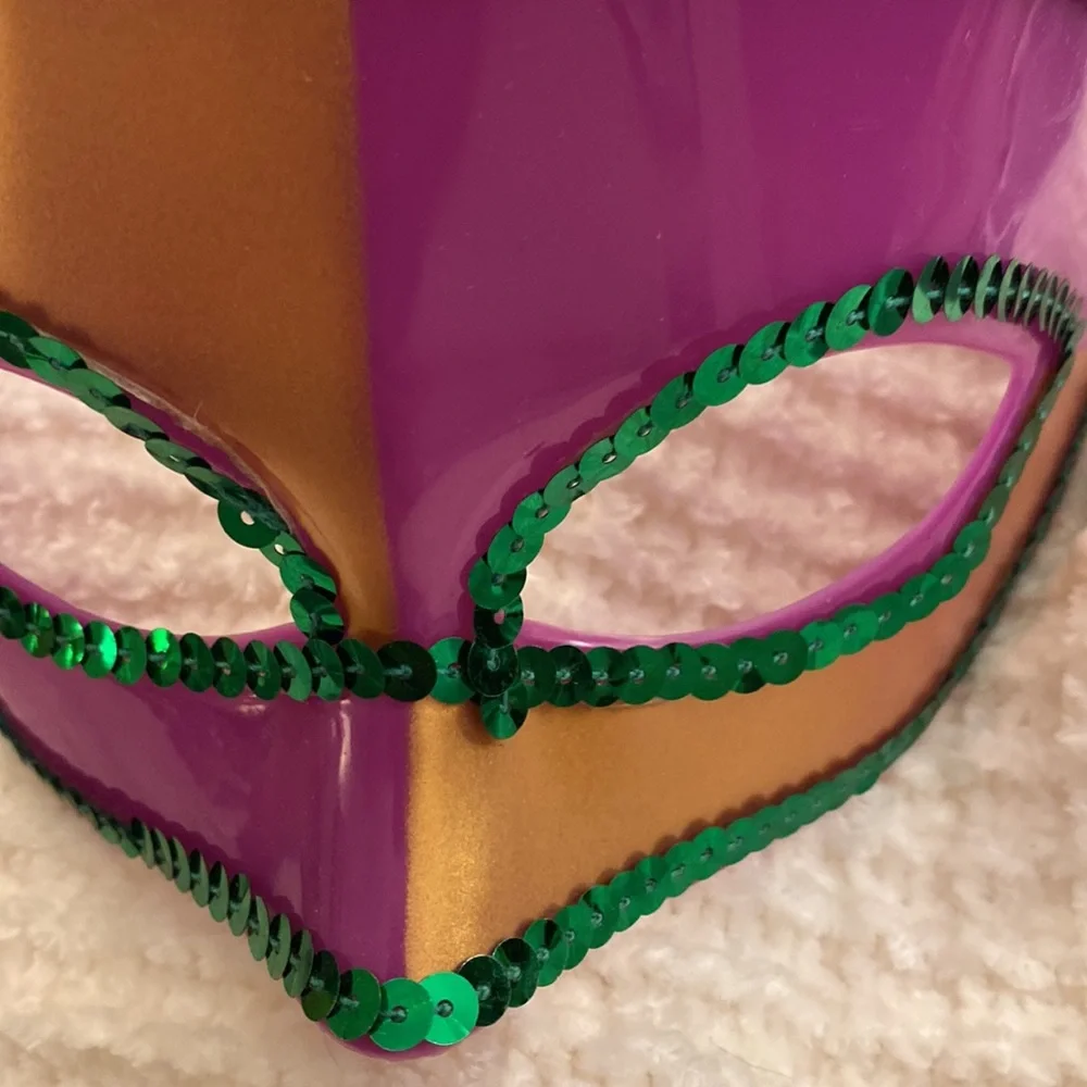 Set of 7 Mardi Gras Masks! Hard plastic purple masks. Very hearty and will last!